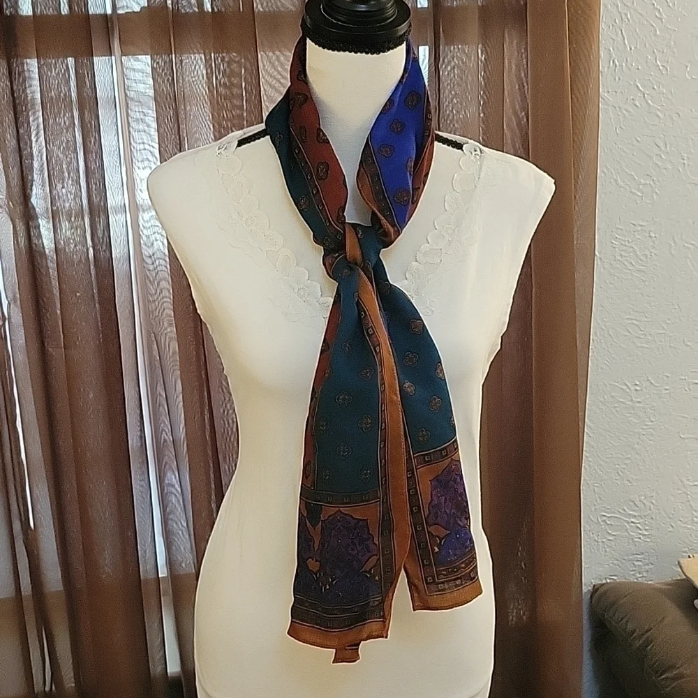 OSCAR DE LA RENTA Accessory Street Kashmir Pattern Wool Scarf